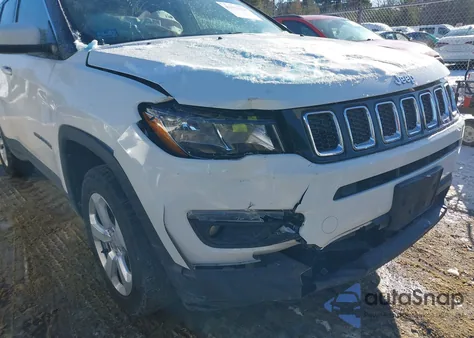 2018 Jeep Compass Latitude 4X4 из США, поврежденный, VIN 3C4NJDBB4JT142378